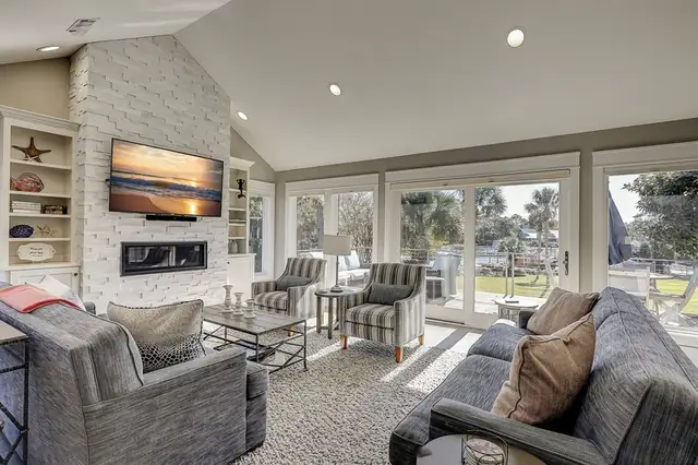 Living room at Braddock Cove Club 14